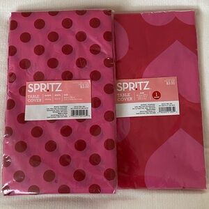 Spritz table covers